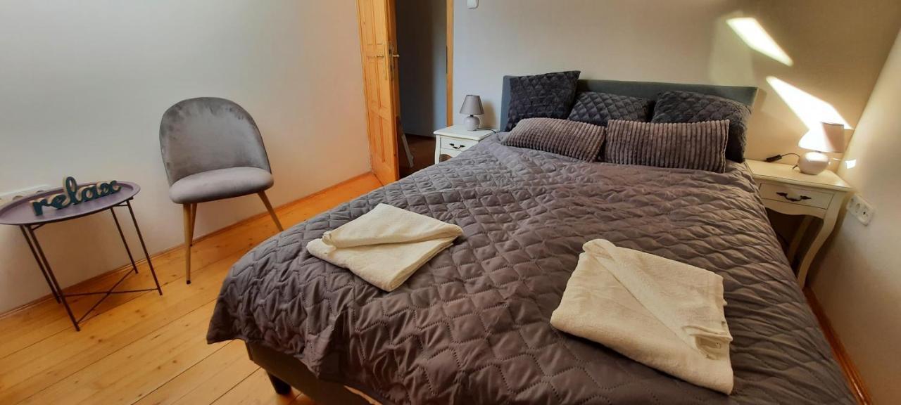 Hi-Bp Garden City Batsanyi Apartment 3 Rooms, Apartment Upstairs Near The City Train With Free Parking Budapest Eksteriør billede