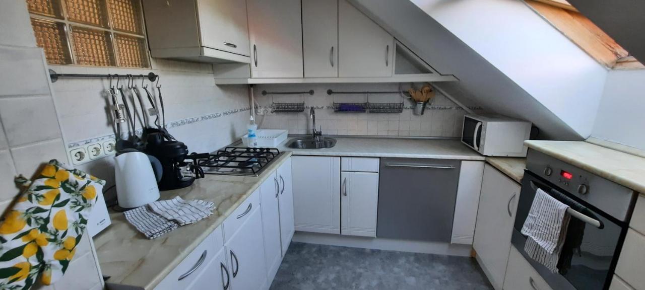 Hi-Bp Garden City Batsanyi Apartment 3 Rooms, Apartment Upstairs Near The City Train With Free Parking Budapest Eksteriør billede