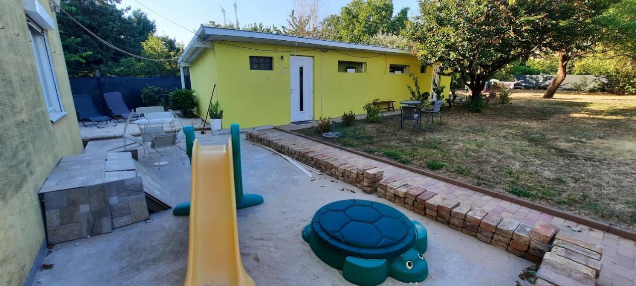 Hi-Bp Garden City Batsanyi Apartment 3 Rooms, Apartment Upstairs Near The City Train With Free Parking Budapest Eksteriør billede
