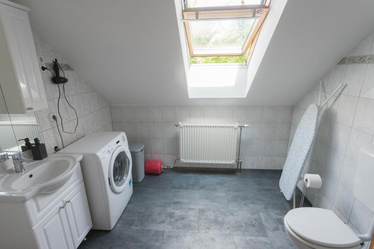 Hi-Bp Garden City Batsanyi Apartment 3 Rooms, Apartment Upstairs Near The City Train With Free Parking Budapest Eksteriør billede
