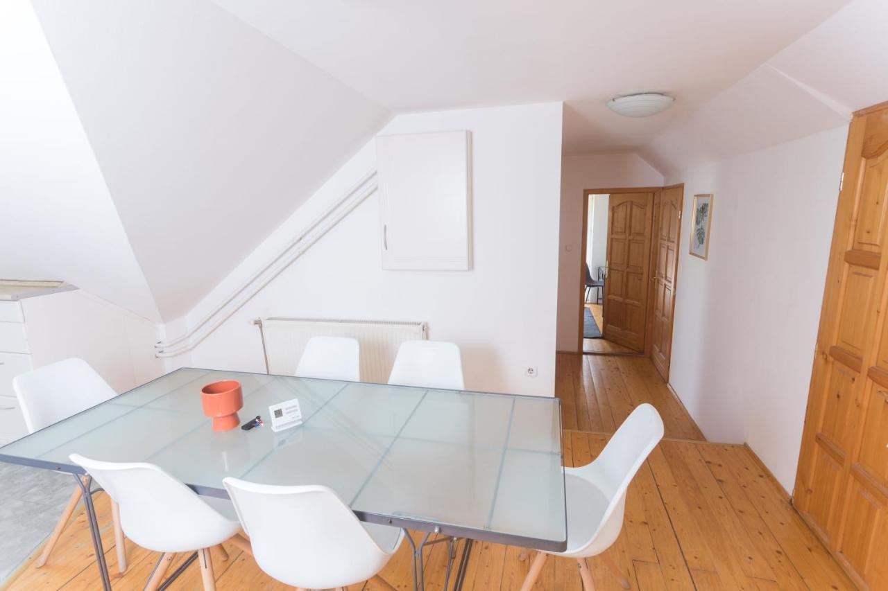 Hi-Bp Garden City Batsanyi Apartment 3 Rooms, Apartment Upstairs Near The City Train With Free Parking Budapest Eksteriør billede